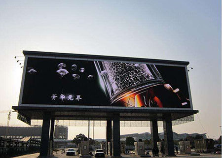 Κίνα Υπαίθριες P10 SMD3535 οθόνες τοίχων των πλήρων οδηγήσεων χρώματος τηλεοπτικές για τη διαφήμιση αδιάβροχο IP65 προμηθευτής