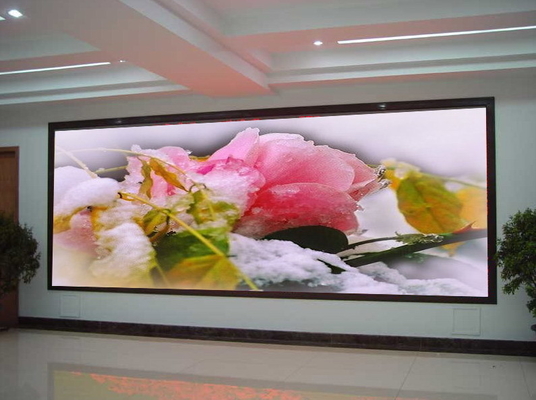 Εξωτερικό P2.5 Μικρό Pixel Pitch COB Led Screen 480*540mm Χωρίς σύνορα 90° σύνδεση Flip Chip For Broadcast Studios