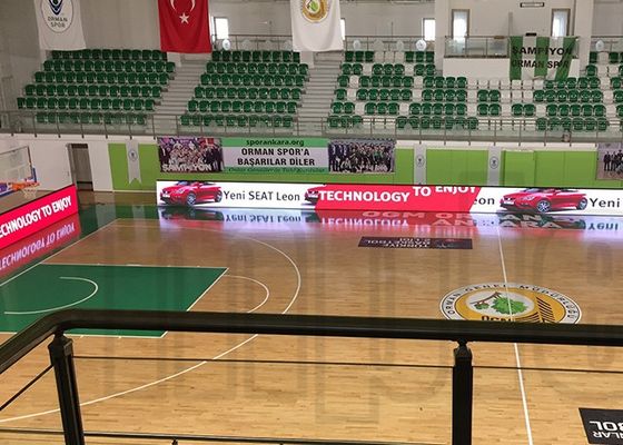 Επίδειξη των υπαίθριων πλήρων οδηγήσεων χρώματος καλαθοσφαίρισης ποδοσφαίρου περιμέτρου P10 100m