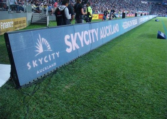 Επίδειξη των υπαίθριων πλήρων οδηγήσεων χρώματος καλαθοσφαίρισης ποδοσφαίρου περιμέτρου P10 100m