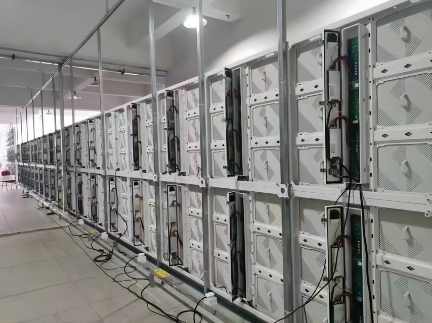 P5.7 Εξωτερική οθόνη LED 960X960mm Αλουμινίου ντουλάπι SMD2727 φωτεινότητα 6500CD/m2 Σύστημα Nova